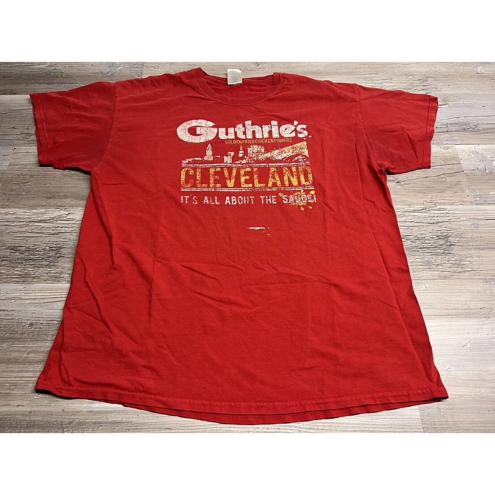 Vintage Cleveland Ohio Souvenir T-Shirt Guthrie's Chicken Faded Graphic XL Stain